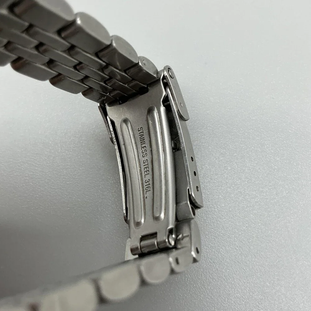 Victorinox Womens Watch 29mm Silver Tone White Dial 4587 Swiss New Battery 5.75